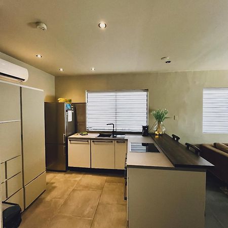 Casa Di Caribe - Beach House Вилемстад Екстериор снимка